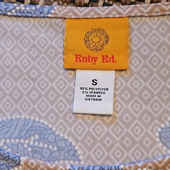 Ruby Rd. Ladies Blouse - Picture 6 of 7